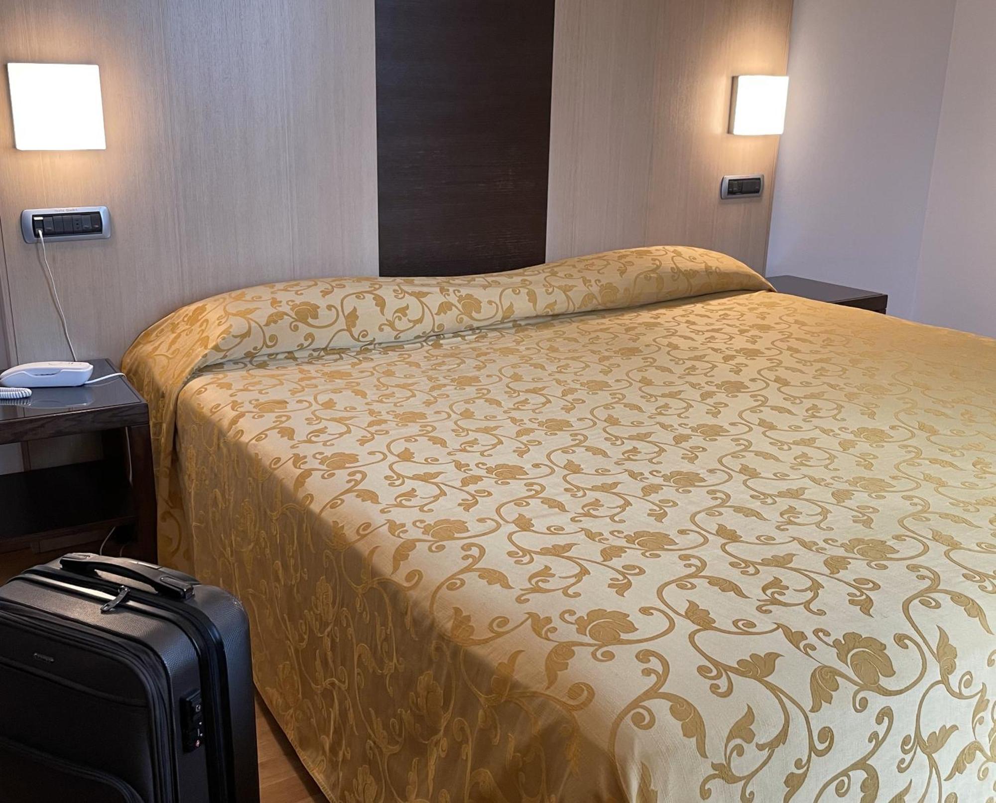 Hotel Corte Quadri Лониго Экстерьер фото