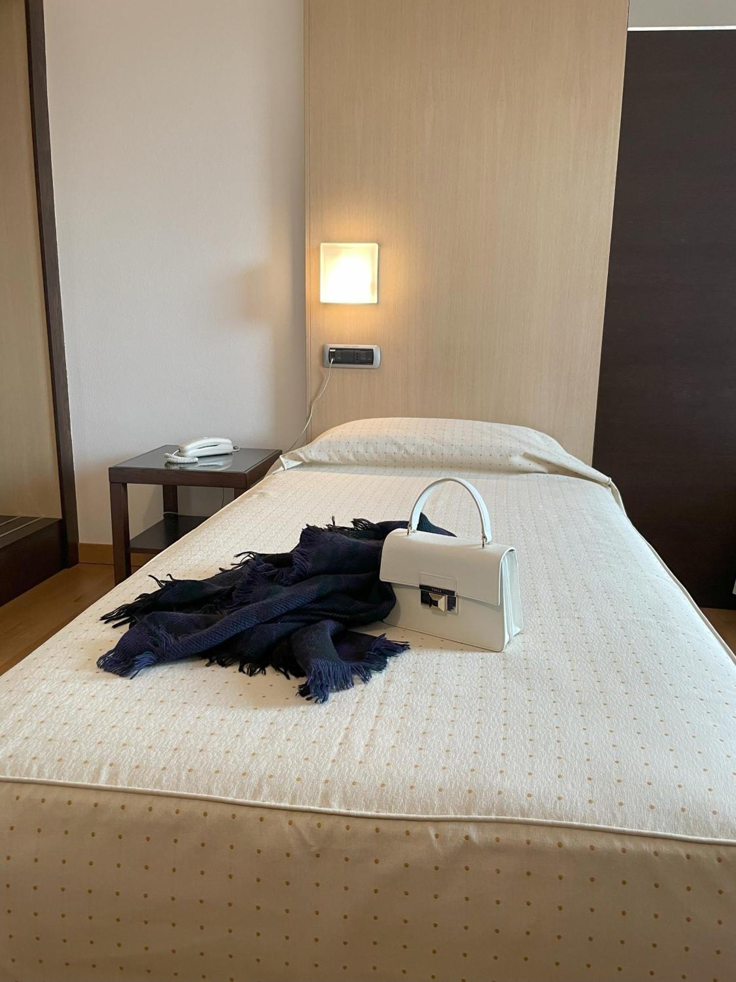 Hotel Corte Quadri Лониго Экстерьер фото