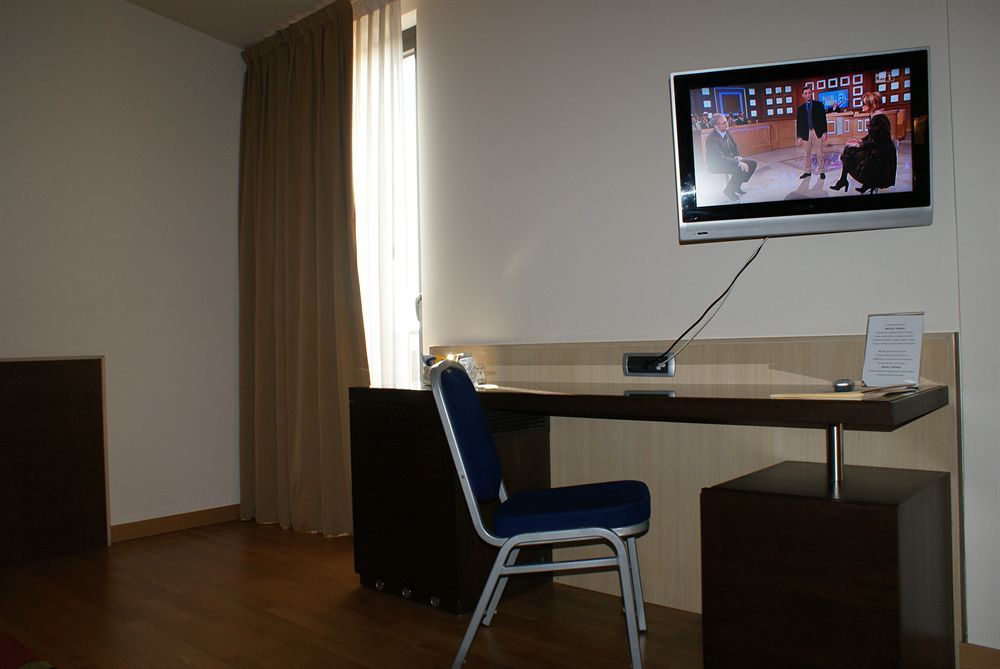 Hotel Corte Quadri Лониго Экстерьер фото
