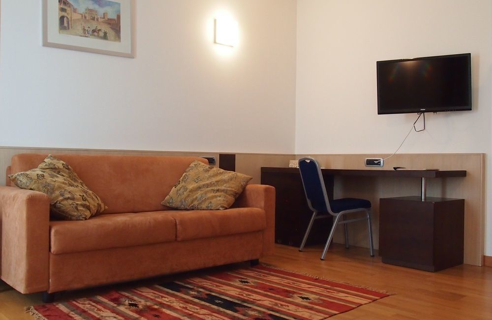 Hotel Corte Quadri Лониго Экстерьер фото